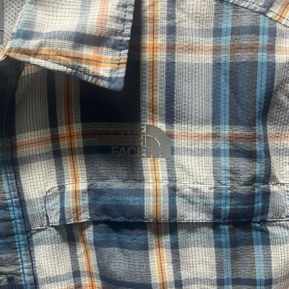 The North Face Shirt Men's Size Medium Plaid Short Sleeve Button Up‎ Vented